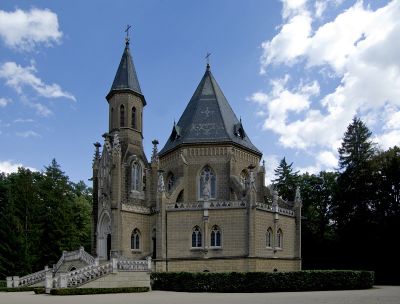 Schwarzenberská hrobka Třeboň (1 z1)800.jpg